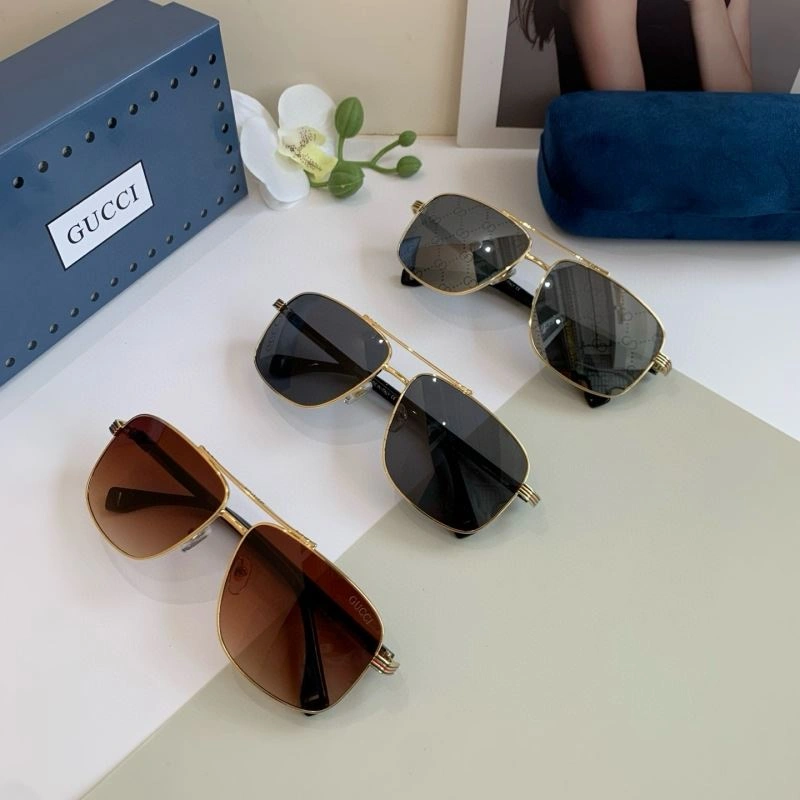 Gucci Sunglasses Casual 279647