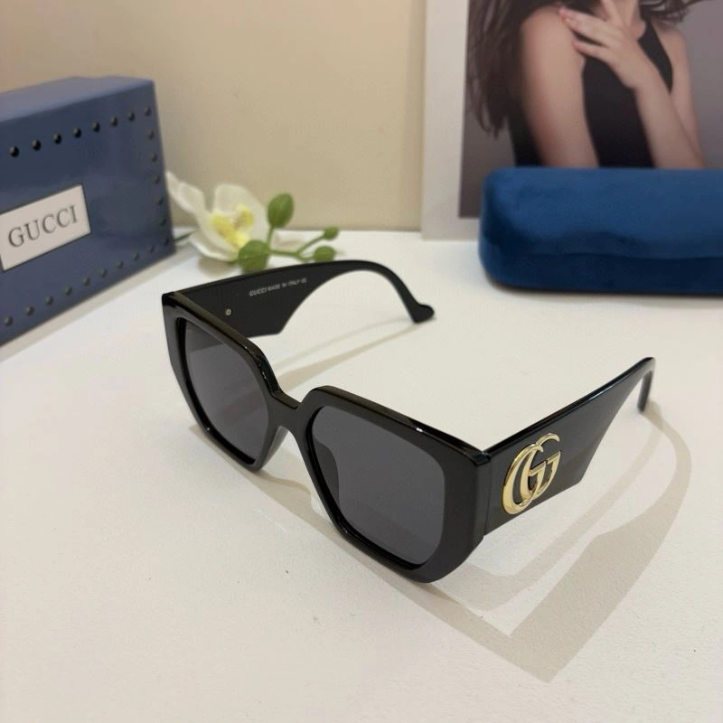 Classic Gucci Sunglasses 279642