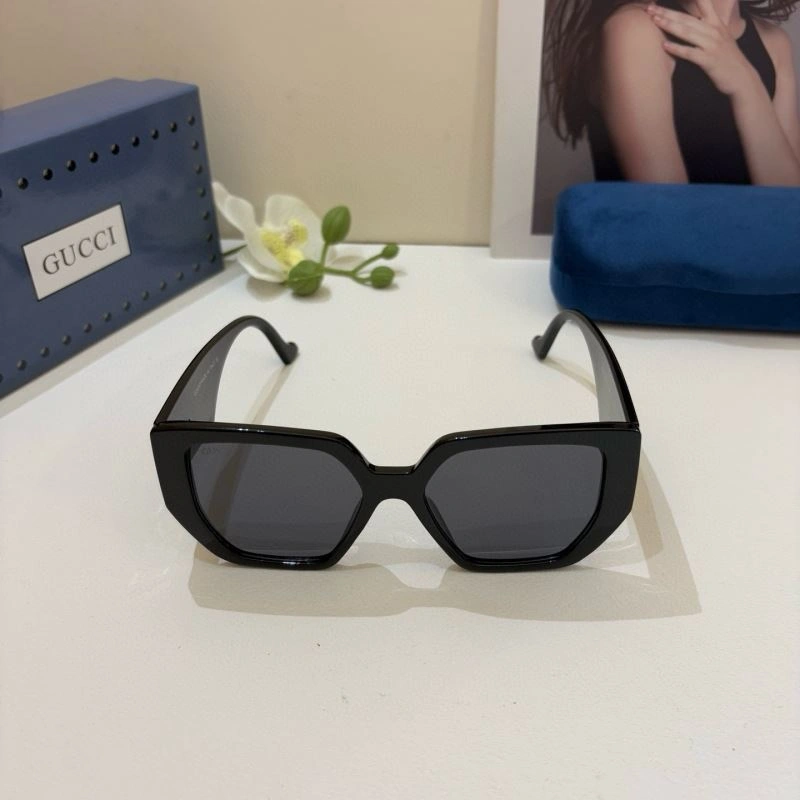 Classic Gucci Sunglasses 279642