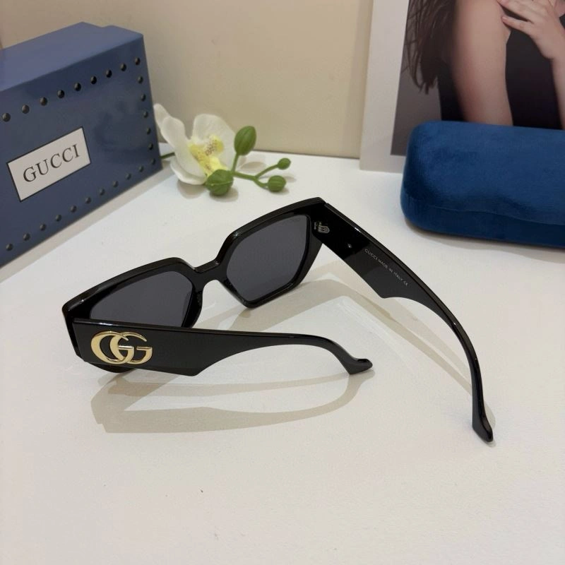 Classic Gucci Sunglasses 279642
