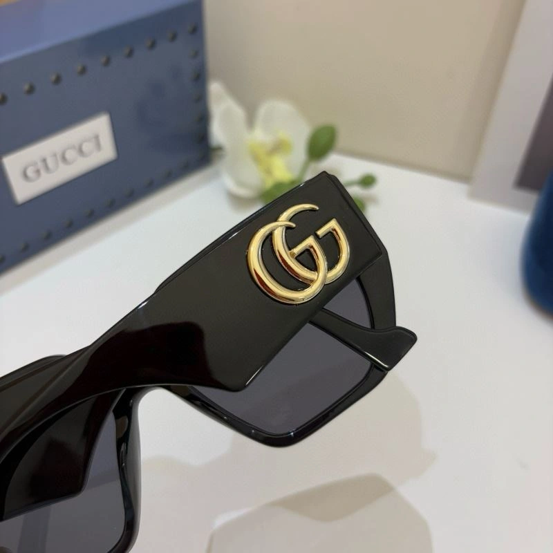 Classic Gucci Sunglasses 279642