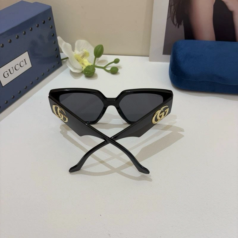 Classic Gucci Sunglasses 279642