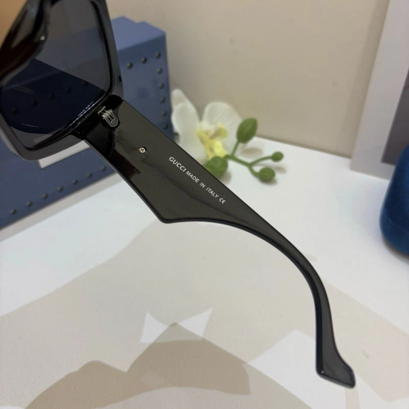 Classic Gucci Sunglasses 279642