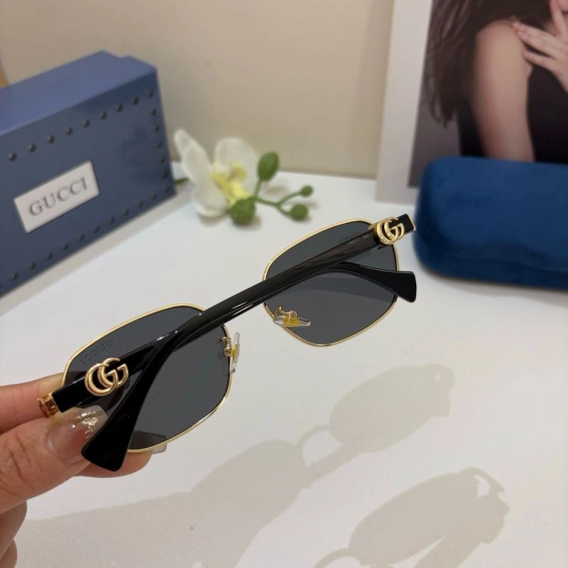 AllSeason Gucci Sunglasses 279644