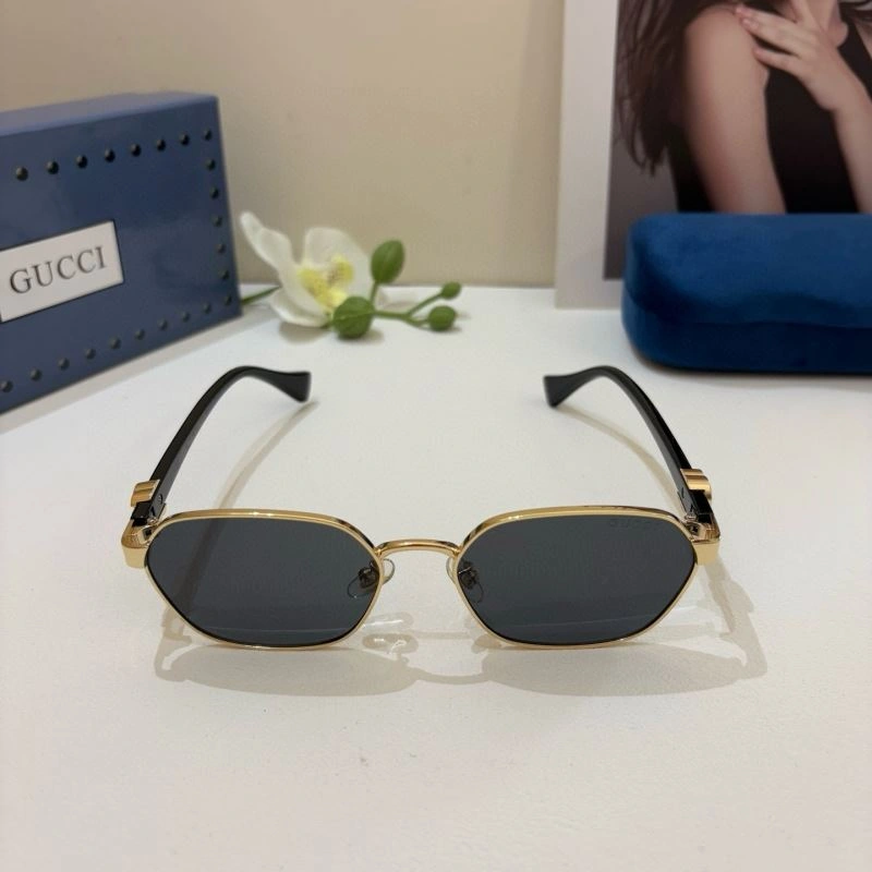 AllSeason Gucci Sunglasses 279644