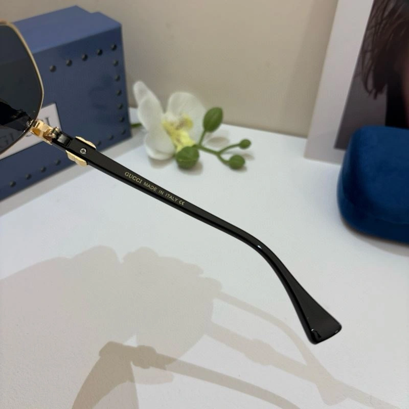 AllSeason Gucci Sunglasses 279644