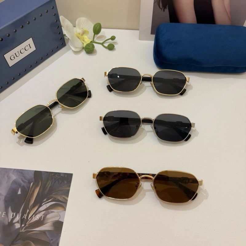 Trendsetting Gucci Sunglasses 279646
