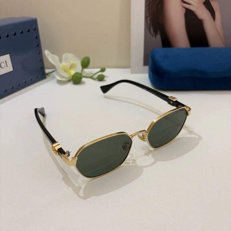 Elegant Gucci Sunglasses 279632