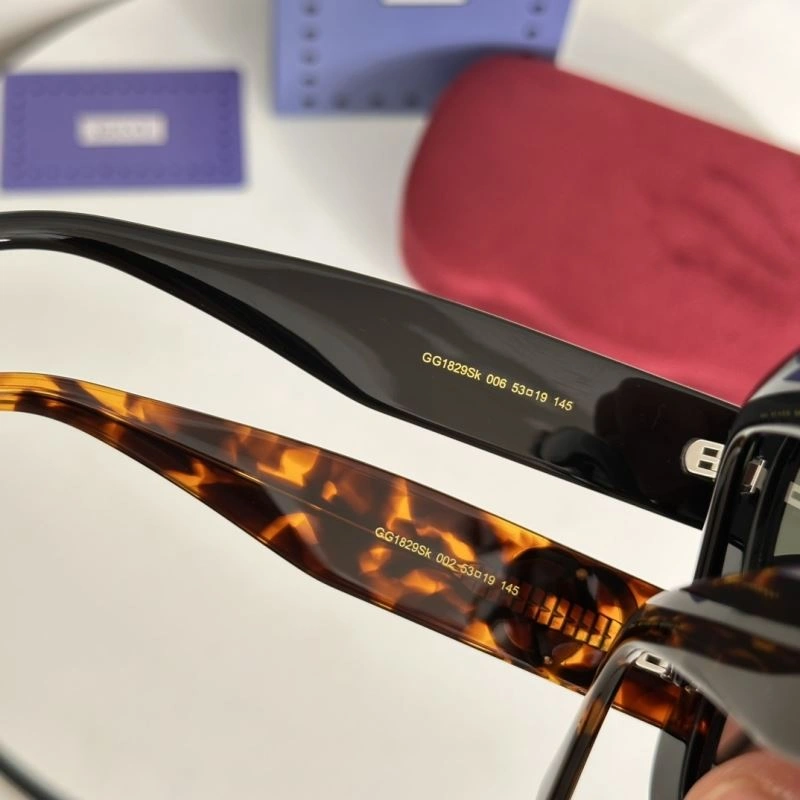 Resilient Gucci Sunglasses 279650