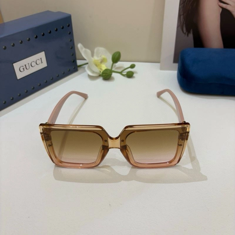 Casual Gucci Sunglasses 279639
