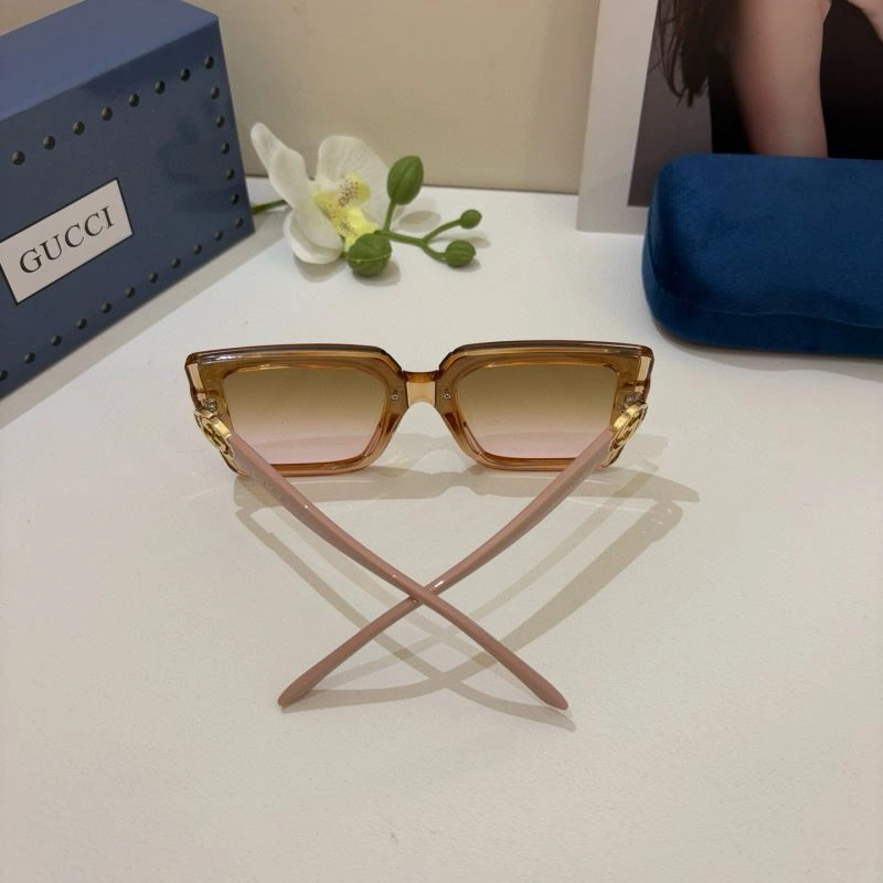 Casual Gucci Sunglasses 279639