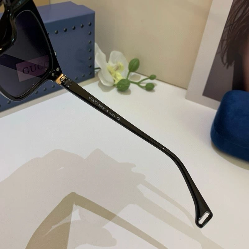 Gucci Sunglasses WrinkleFree 279631