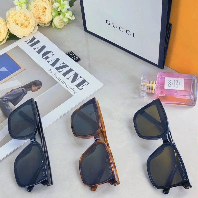 Trendsetting Gucci Sunglasses 279648