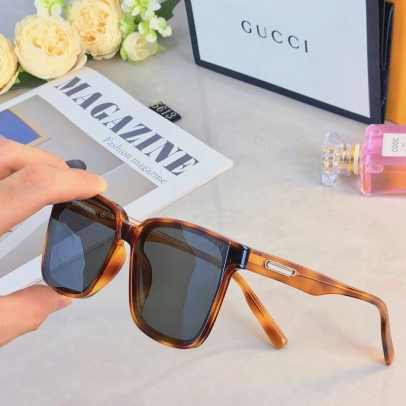 Trendsetting Gucci Sunglasses 279648