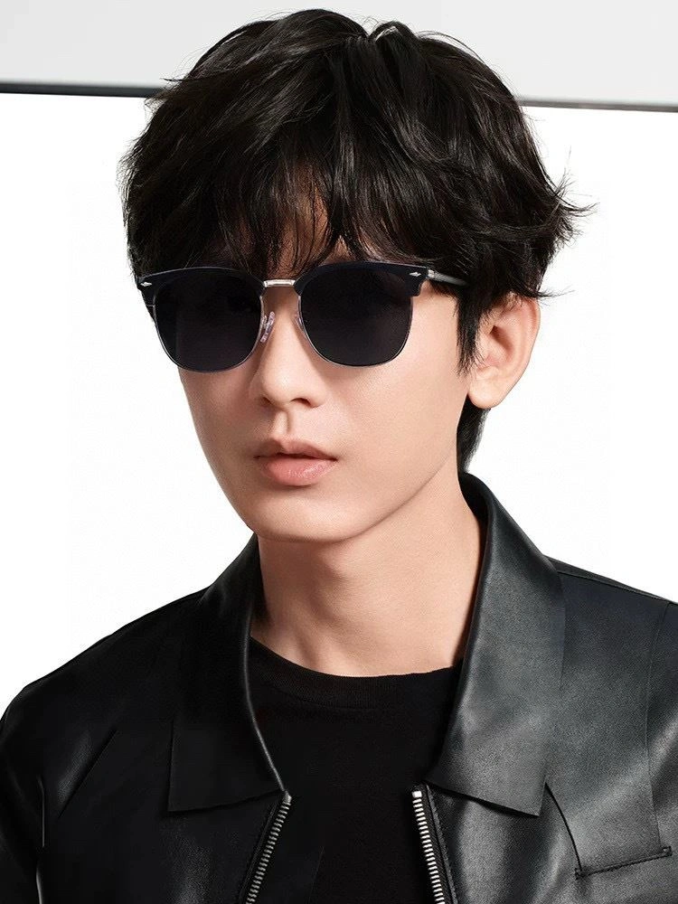 Gucci Sunglasses FashionForward 279643