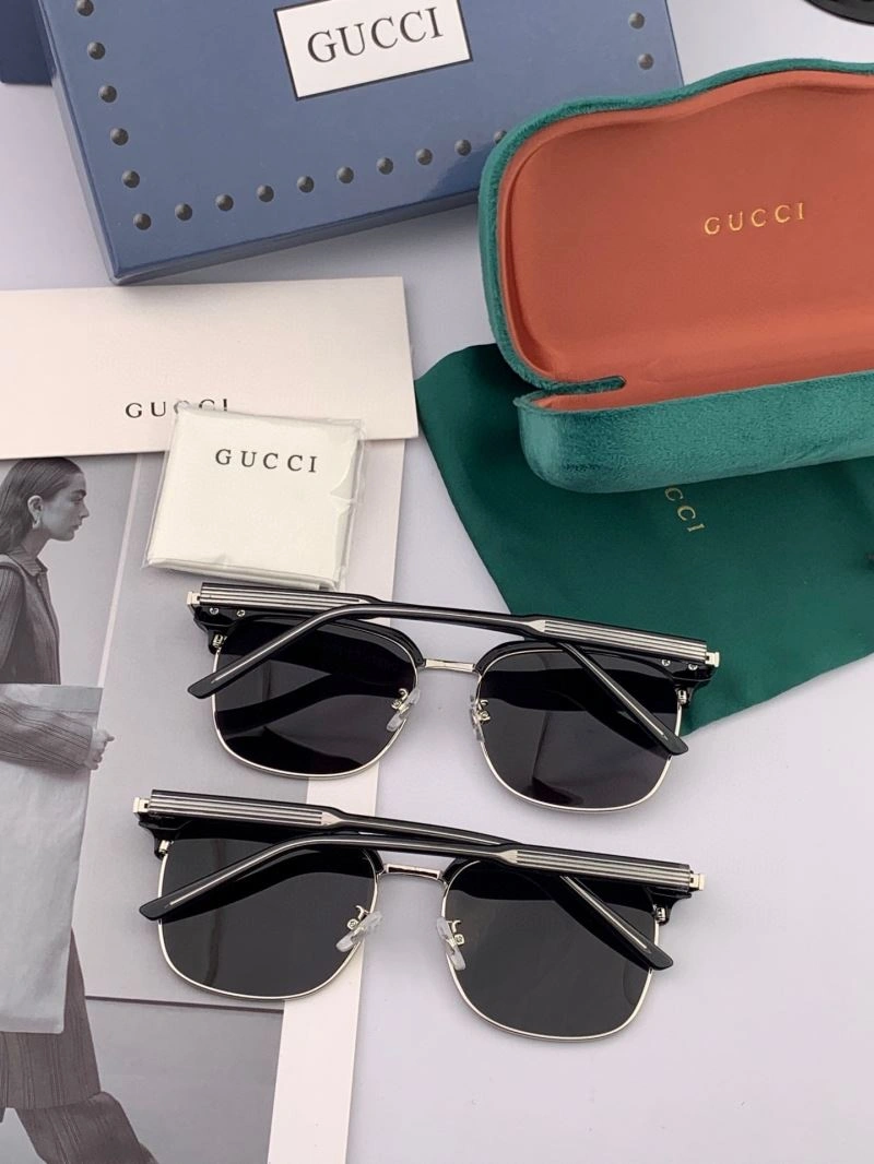 Gucci Sunglasses FashionForward 279643