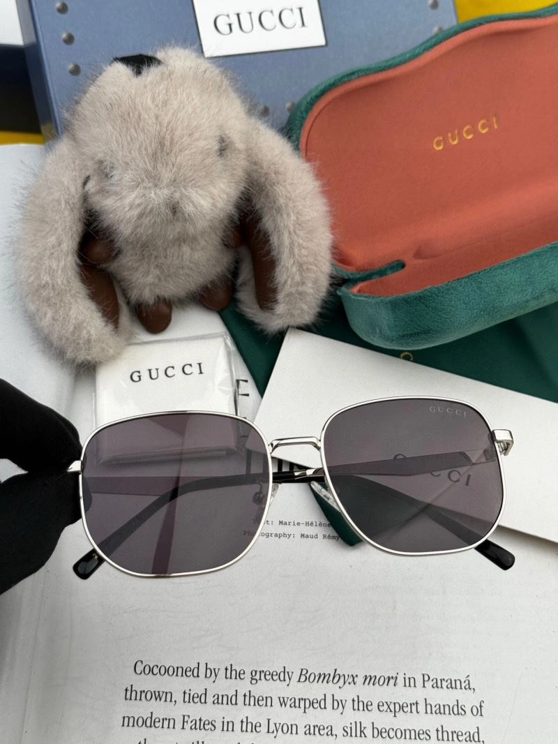 Gucci Sunglasses WaterResistant 279656