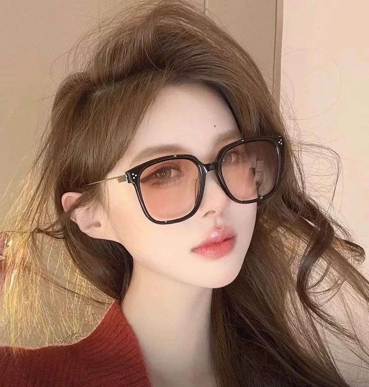 Chic Gucci Sunglasses 279628