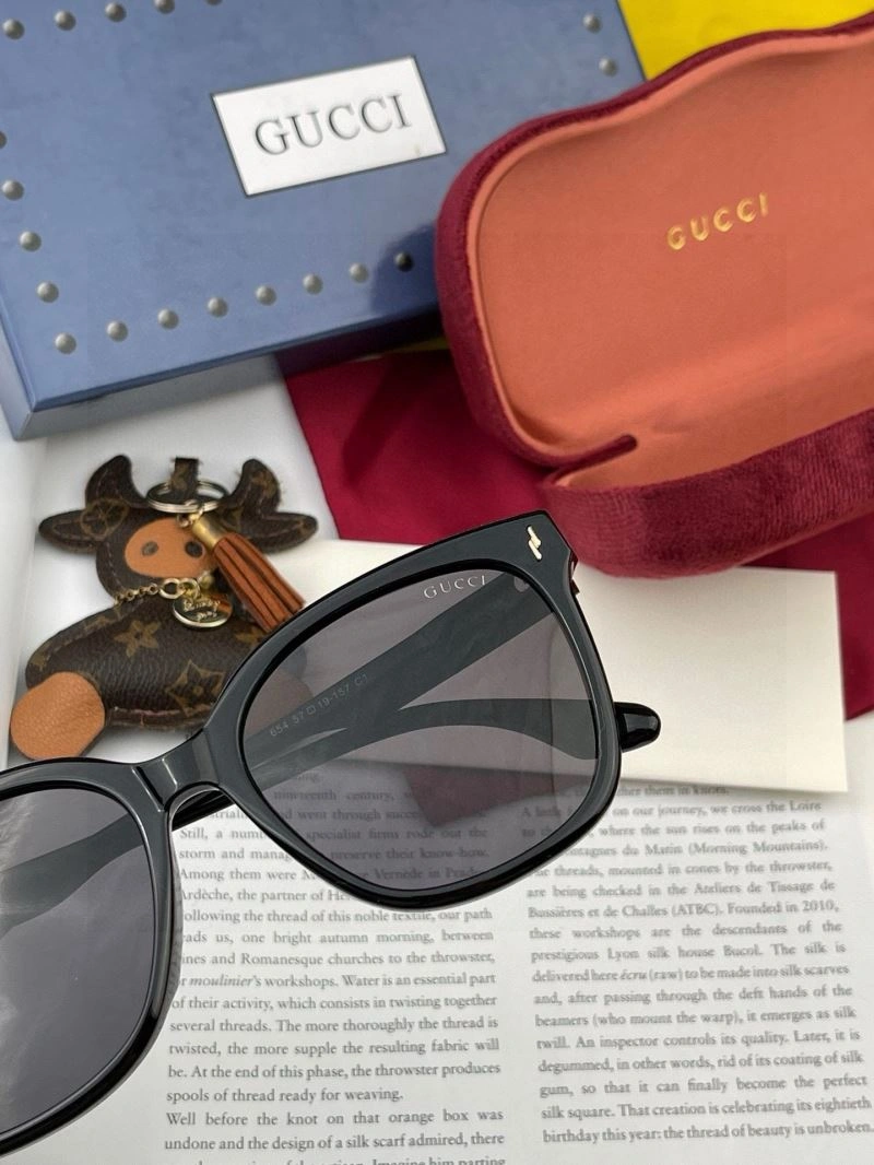Supportive Gucci Sunglasses 279622