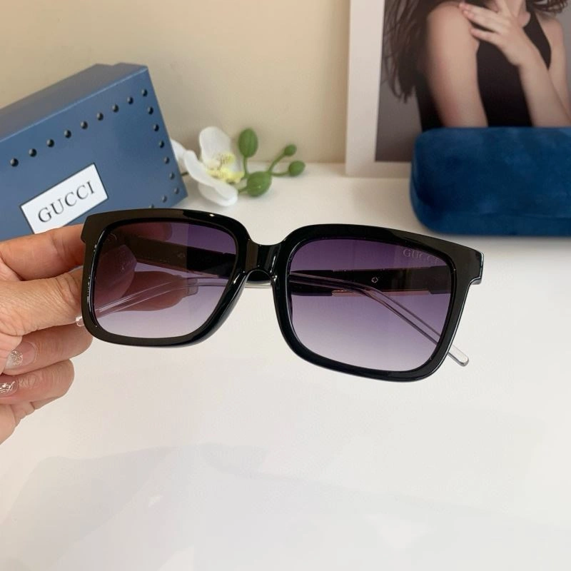 RelaxedFit Gucci Sunglasses 279615