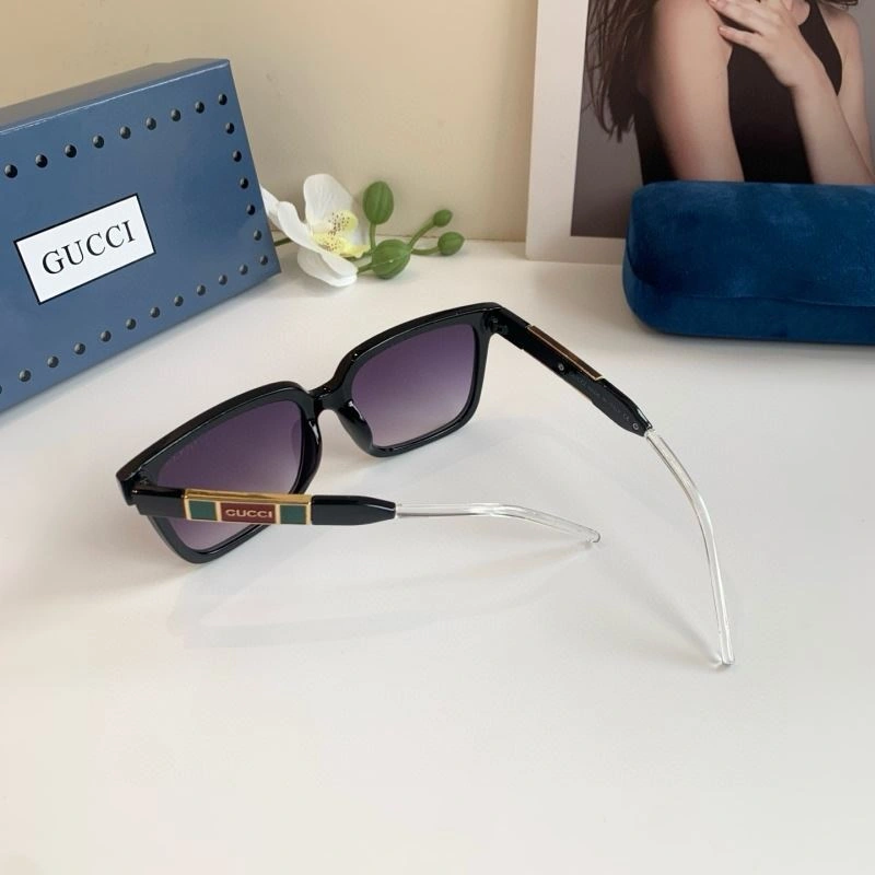 RelaxedFit Gucci Sunglasses 279615