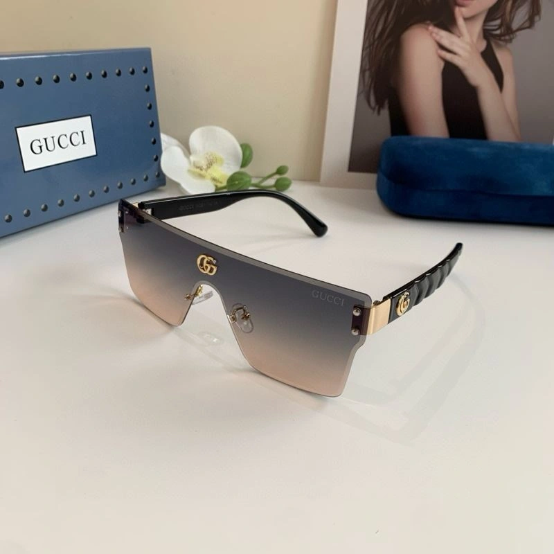 Sustainable Gucci Sunglasses 279591