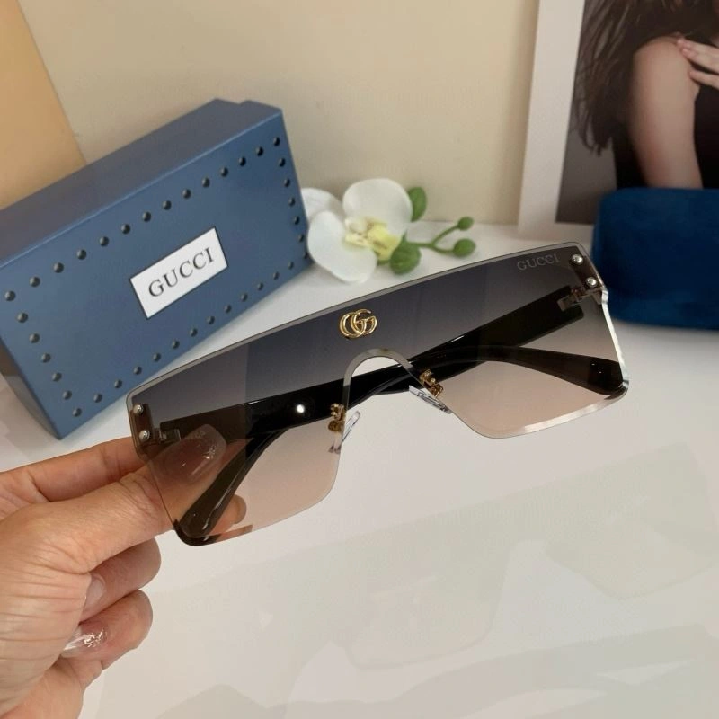 Sustainable Gucci Sunglasses 279591