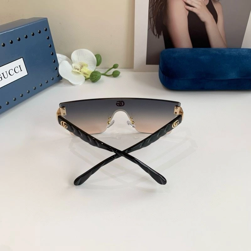 Sustainable Gucci Sunglasses 279591