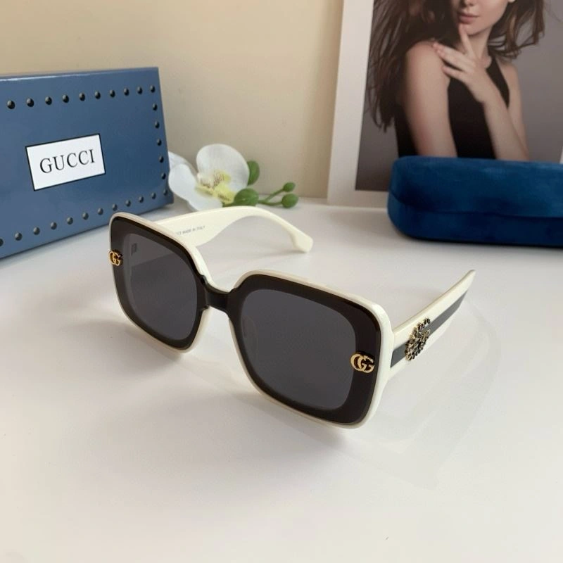 Trendsetting Gucci Sunglasses 279602