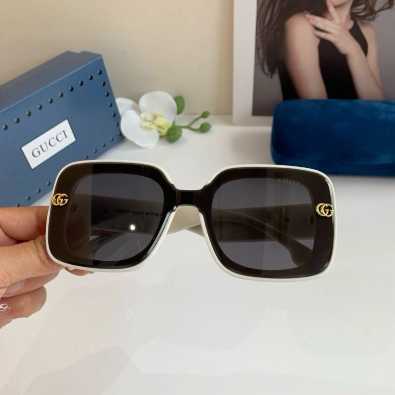 Trendsetting Gucci Sunglasses 279602