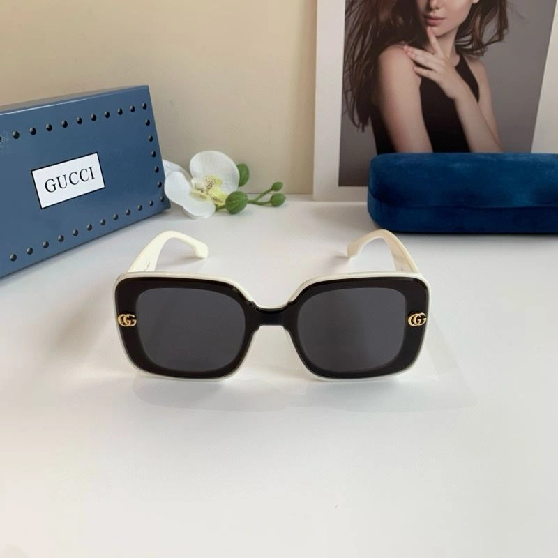 Trendsetting Gucci Sunglasses 279602