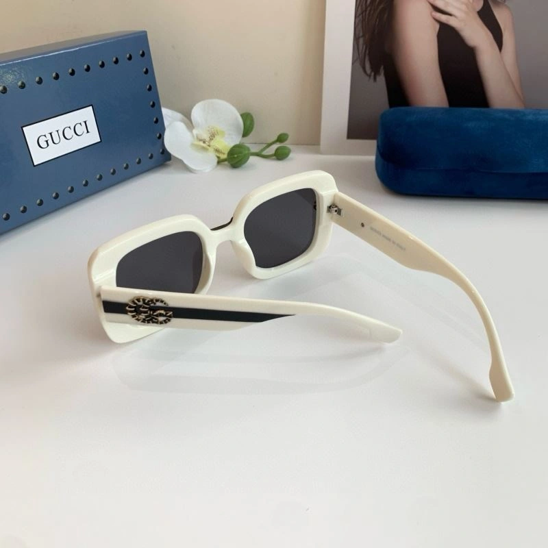 Trendsetting Gucci Sunglasses 279602