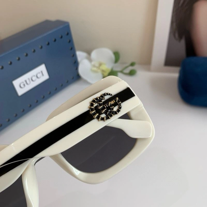 Trendsetting Gucci Sunglasses 279602