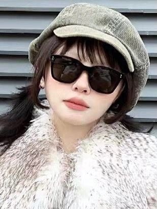 Gucci Sunglasses UrbanStyle 279610