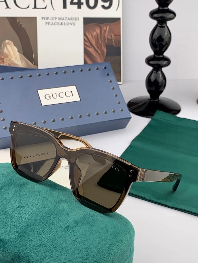 Gucci Sunglasses UrbanStyle 279610