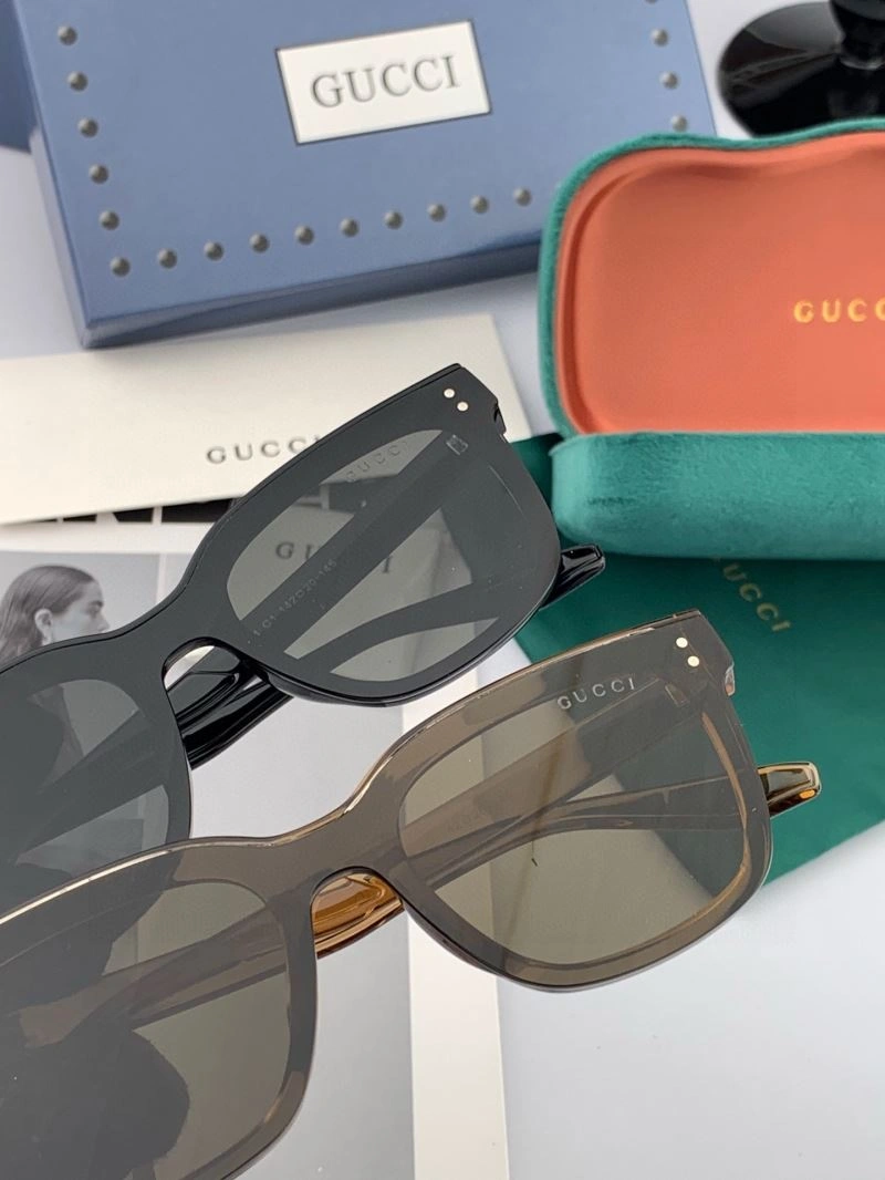 Gucci Sunglasses UrbanStyle 279610