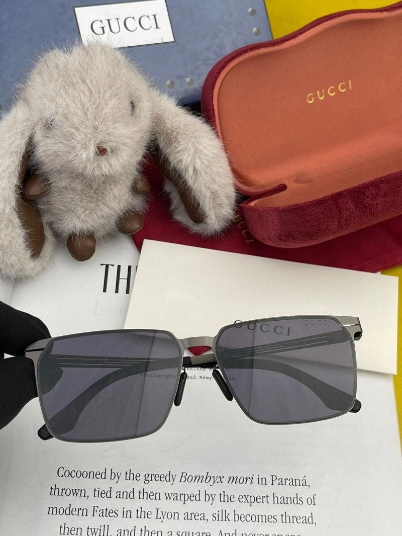 Functional Gucci Sunglasses 279613
