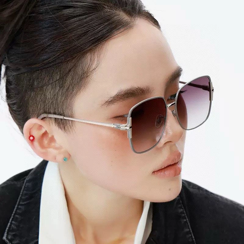 Neat Gucci Sunglasses 279608