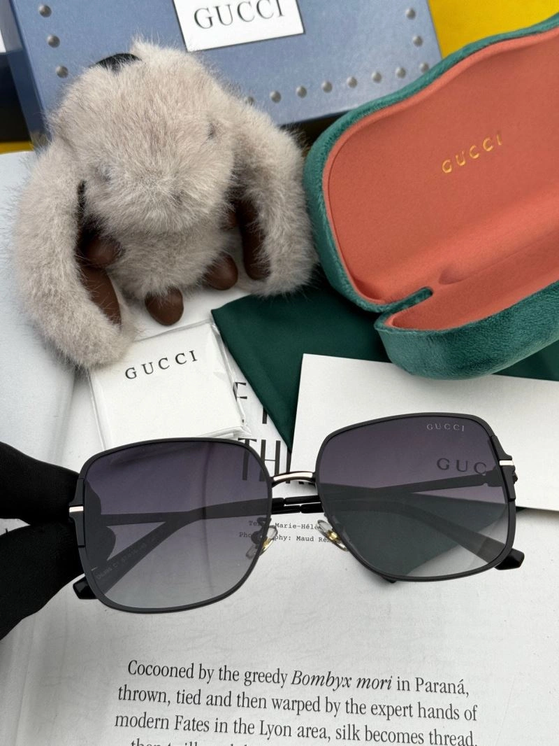 Neat Gucci Sunglasses 279608