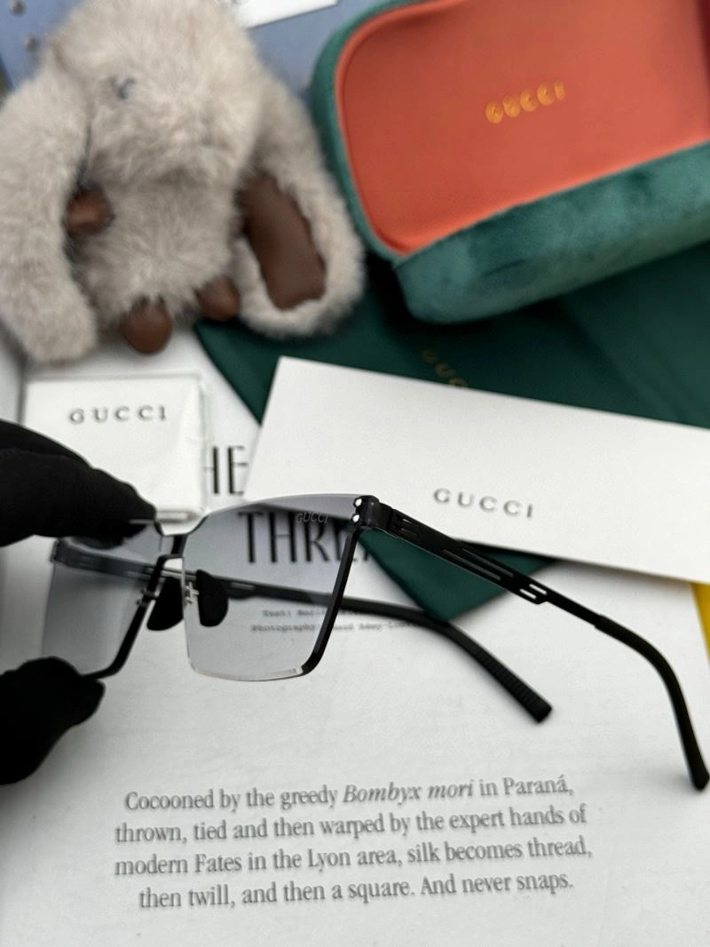 Gucci Sunglasses Lightweight 279604