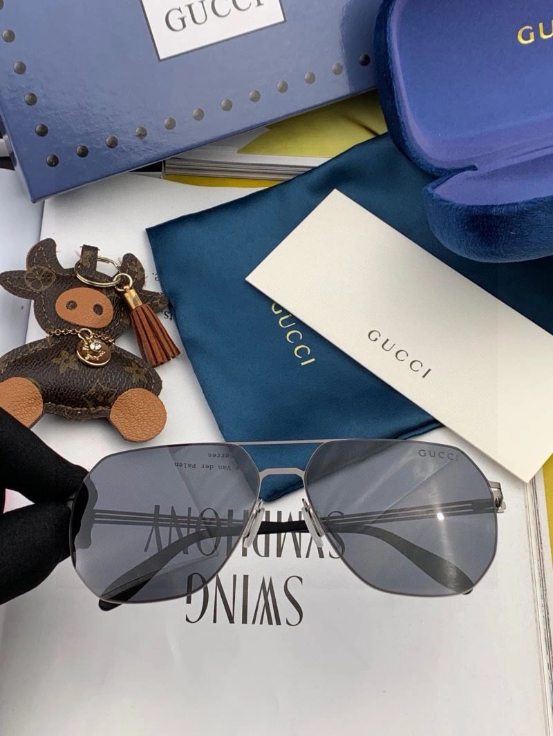 FashionForward Gucci Sunglasses 279584