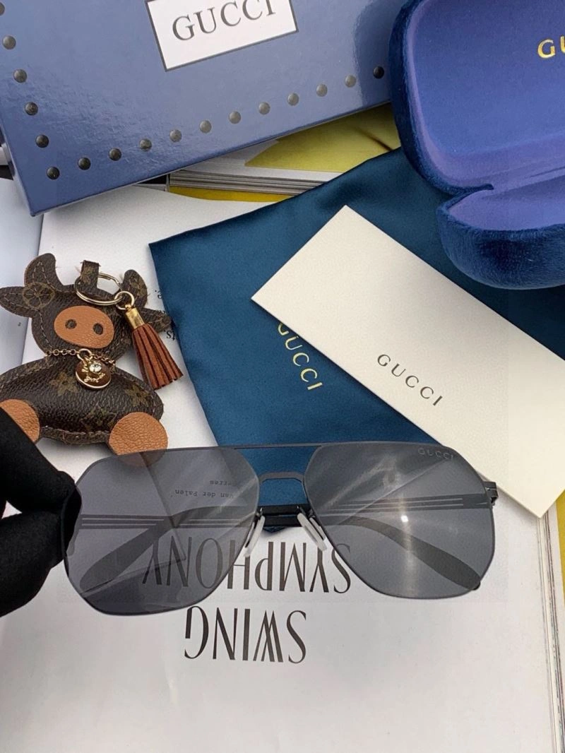 FashionForward Gucci Sunglasses 279584