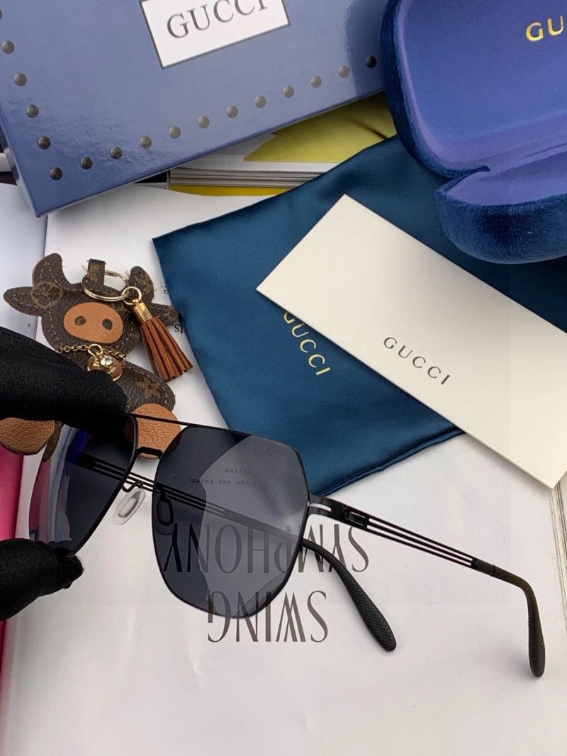 FashionForward Gucci Sunglasses 279584