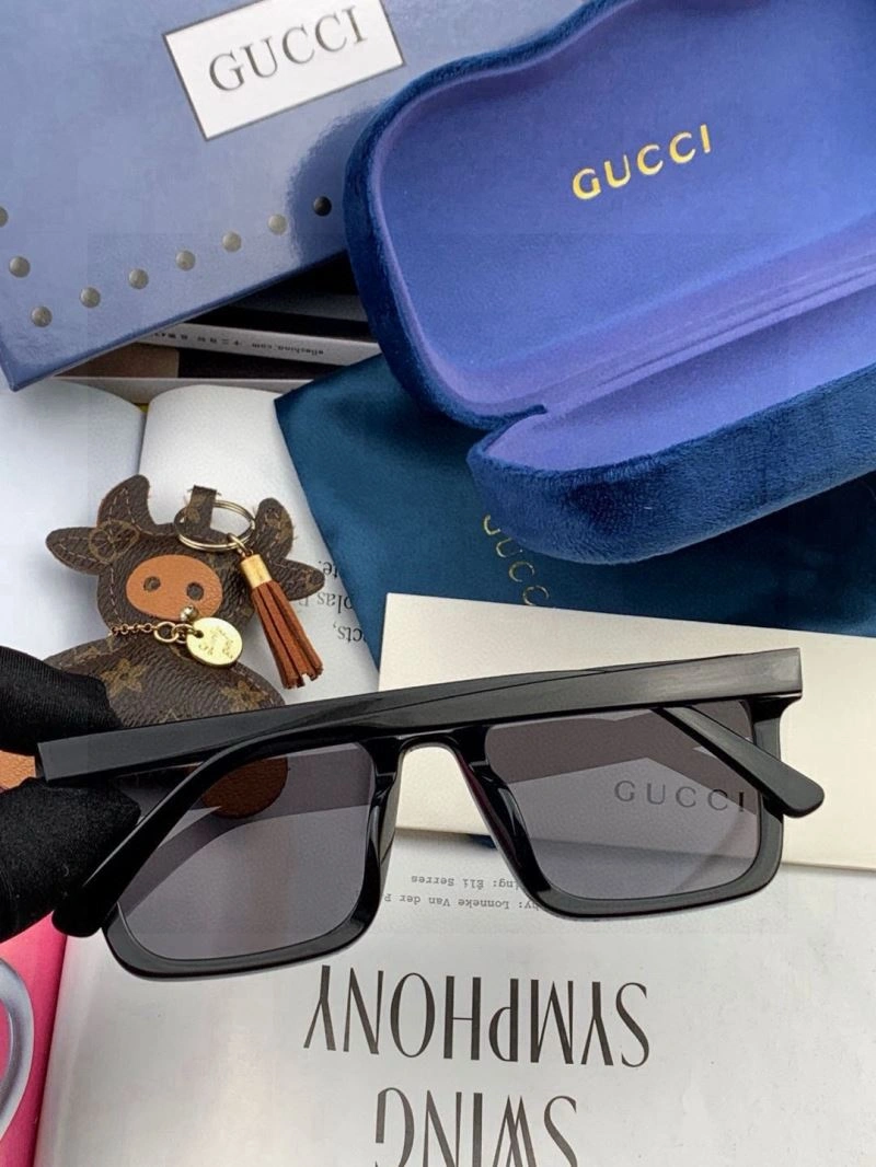 Gucci Sunglasses Bold 279582