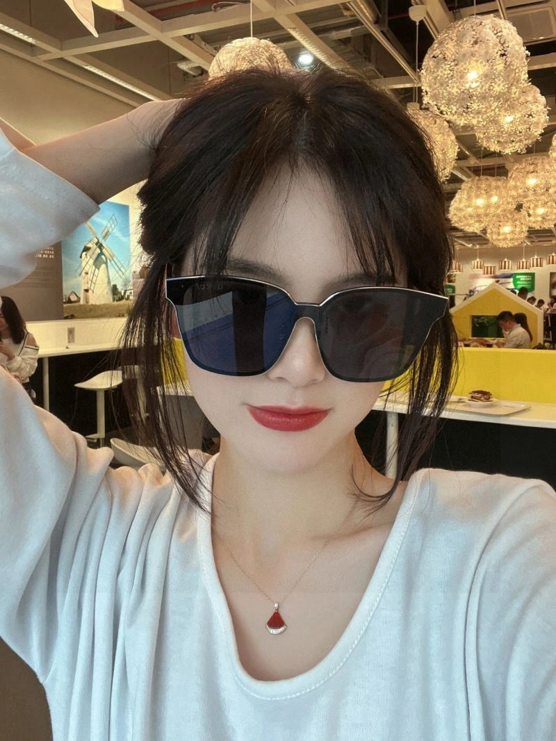 Gucci Sunglasses AllSeason 279580