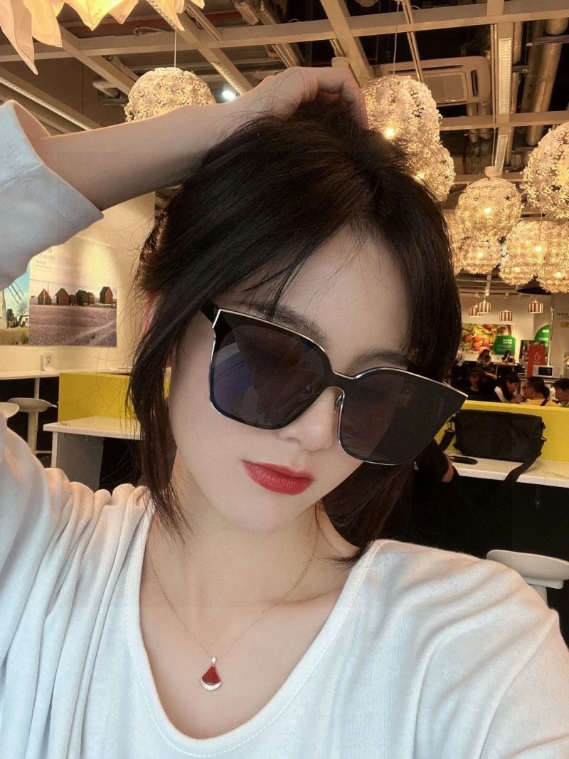 Gucci Sunglasses AllSeason 279580
