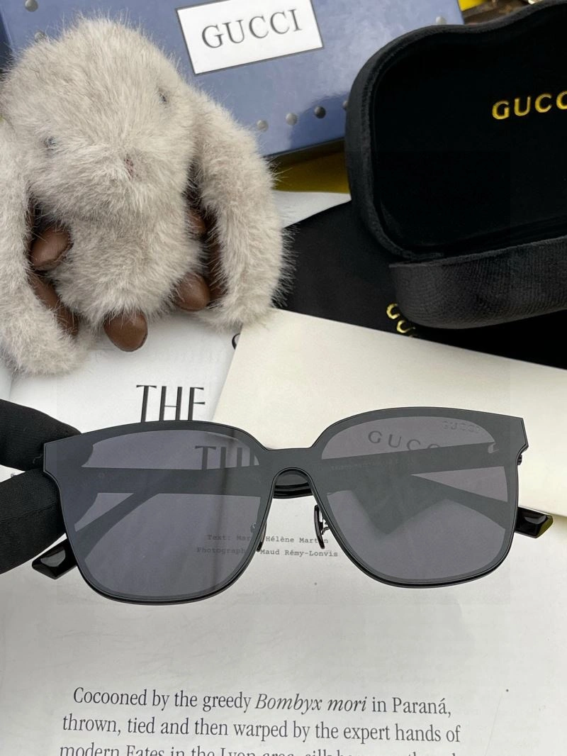 Gucci Sunglasses AllSeason 279580