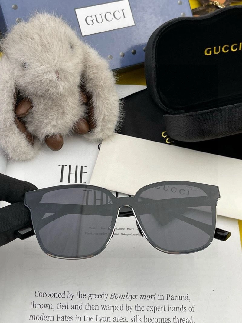 Gucci Sunglasses AllSeason 279580