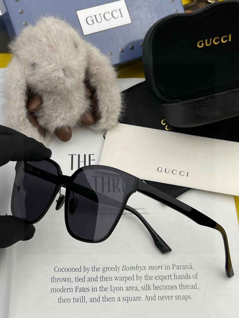 Gucci Sunglasses AllSeason 279580