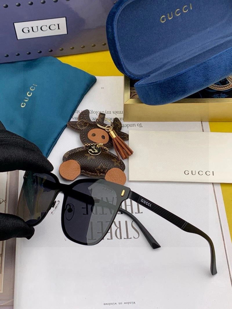 Gucci Sunglasses StreetReady 279581